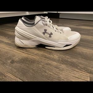 Curry Bastetball shoes